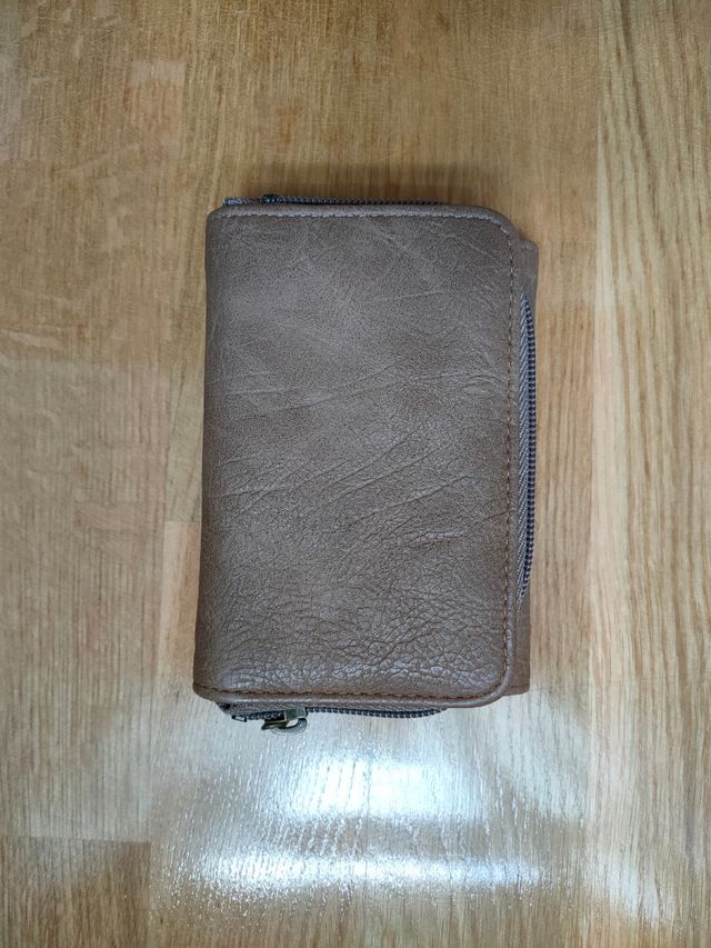 Cartera monedero marrón