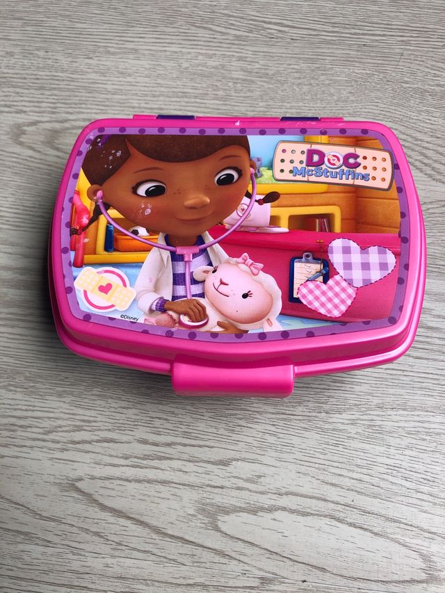 Cajita porta meriendas DOC McStuffins