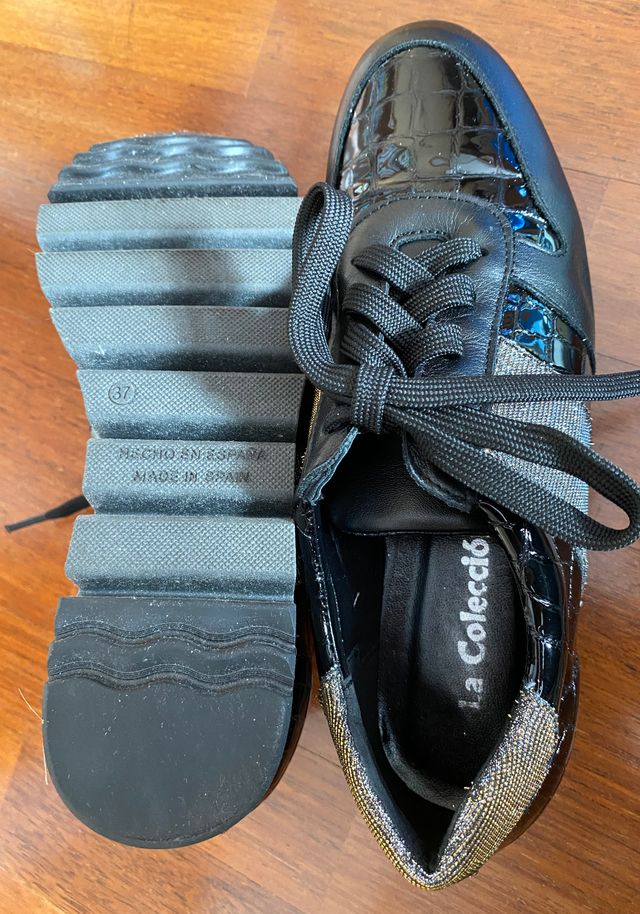 Zapatos negros con brillo