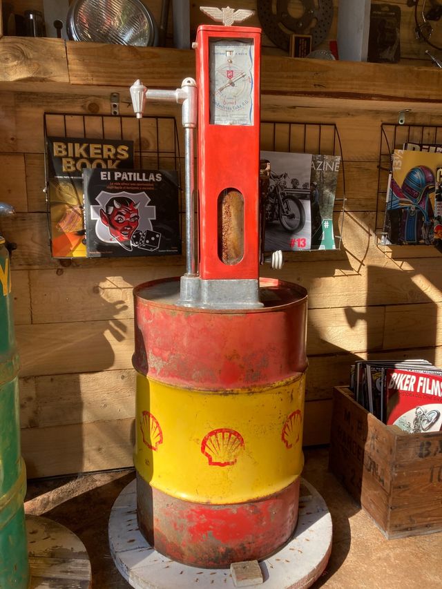 Dispensador de aceite antiguo