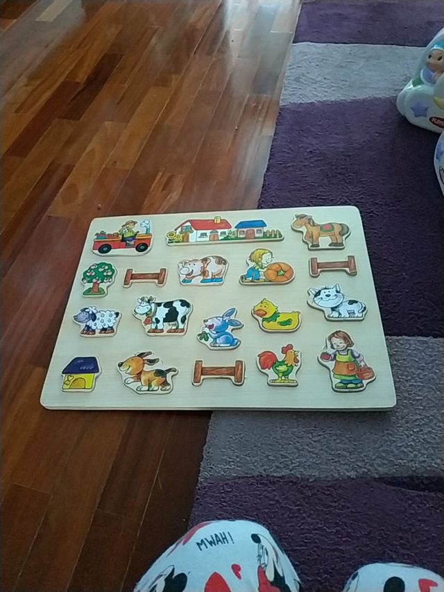 puzzle de madera para bebes con escenario