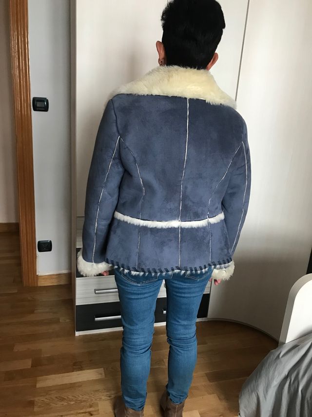 Chaquetón corto ecopiel