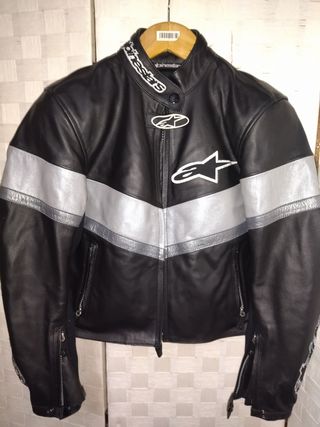 Islas del pacifico Reclamación ornamento chaquetas de moto de segunda mano  Surtido camarera Mansión