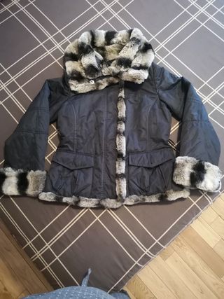 Abrigo Señora FSH El Corte Inglés \\/ 42 de segunda mano por 35 EUR en  Seseña en WALLAPOP