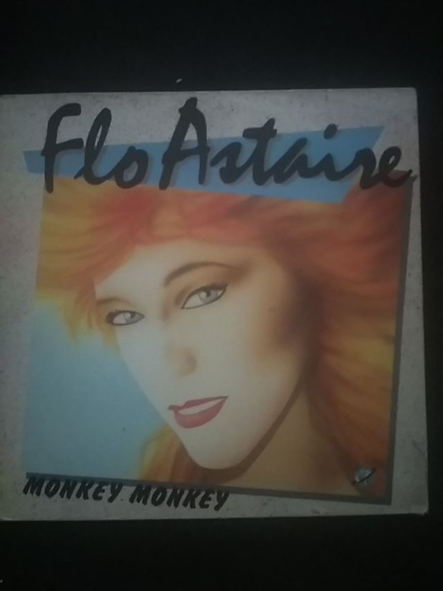Flo Asteire- Monkey monkey.
