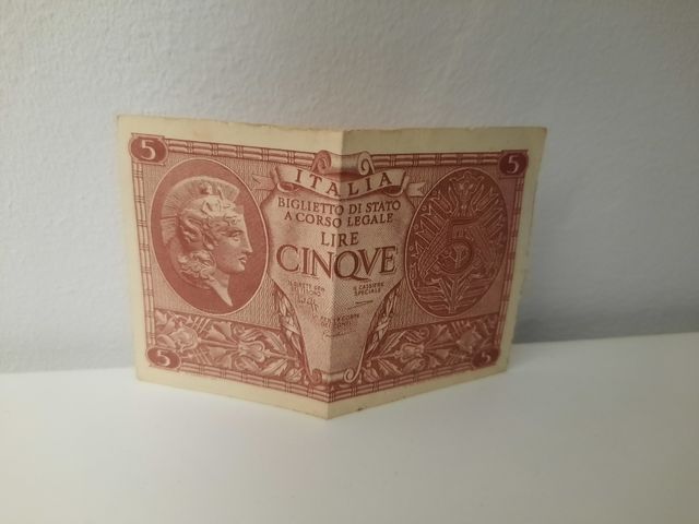 Billete de 5 liras Italia