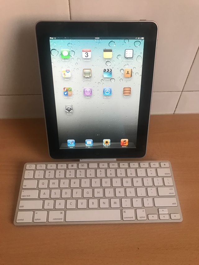 Ipad keyboard dock