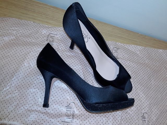 Zapatos negros de raso