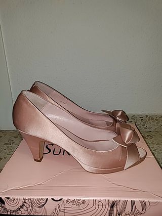 Tacones Marypaz Rosa palo. 39 de segunda mano por 3 EUR en Sevilla en  WALLAPOP