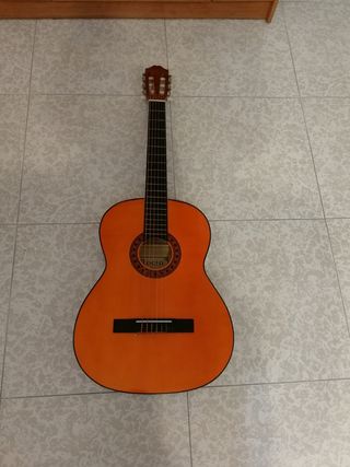 Guitarra strong BAG de segunda mano por 80 EUR en Getafe en WALLAPOP