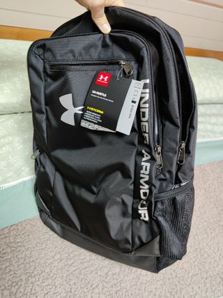 Mochila Under Armour Impermeable de segunda mano por 35 EUR en Madrid en  WALLAPOP