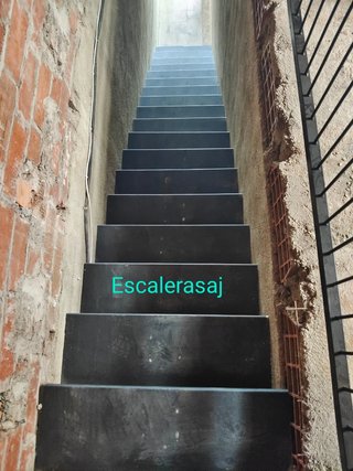 Escalera metálica