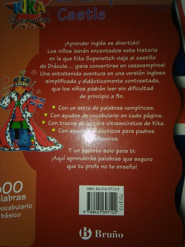 Kika Superwich At Vampire Castle