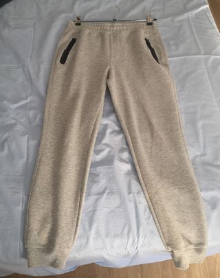 pantalon chandal gris pull and bear