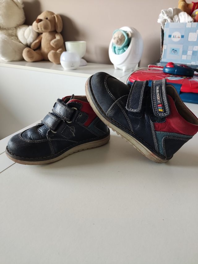 Zapato piel niño .Marca Pablosky.Talla 25.
