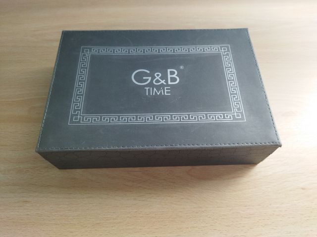 Estuche de reloj con correas y esferas NUEVO