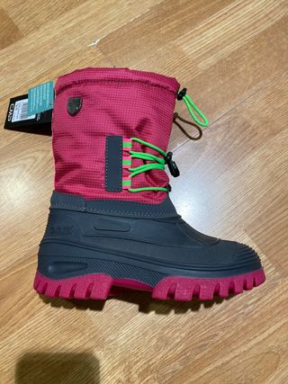 Botas Nieve para Niña de segunda mano por 20 EUR en Palencia en WALLAPOP
