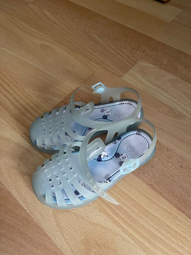 Zapatillas de agua un 26