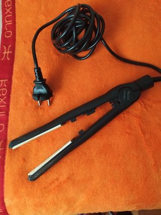 Planchas de pelo de segunda mano por 17 EUR en Santander en WALLAPOP