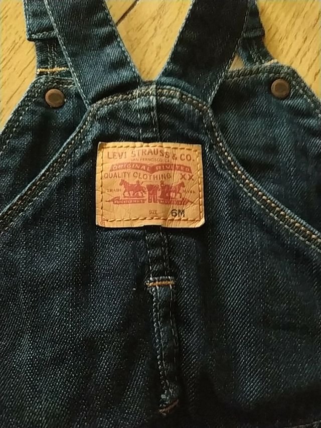 Pero vaquero, marca Levis