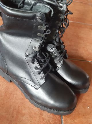 Botas Militares Iturri 45 para hombre Sin estrenar de segunda mano por 45  EUR en Renedo de Pielagos en WALLAPOP