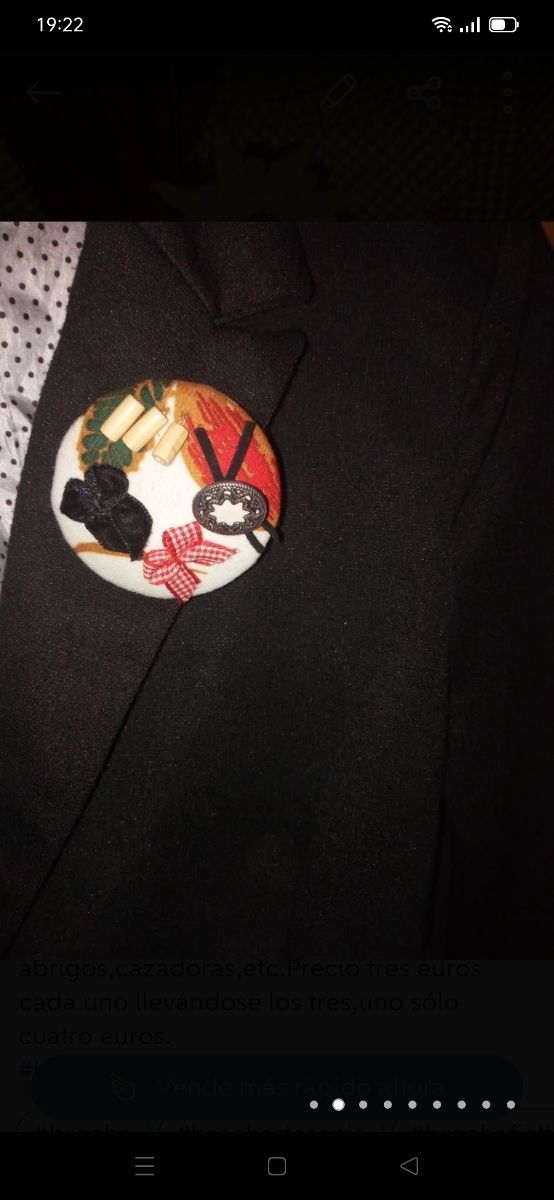 Tres broches artesanía