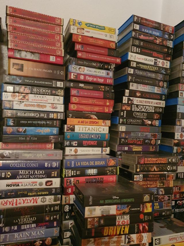 Películas VHS 180€ todo