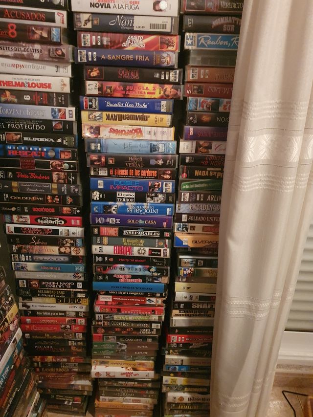 Películas VHS 180€ todo