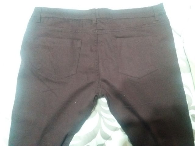 varios pantalones 24euros