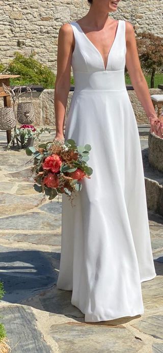 Vestido novia talla 38 crepe de seda de segunda mano por 1.000 EUR en  Girona en WALLAPOP