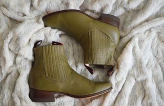 Botines Cowboy Caqui de segunda mano por 65 EUR en Madrid en WALLAPOP