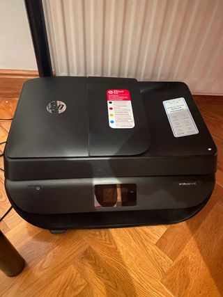Impresora HP OfficeJet 5230 de segunda mano por 57 EUR en Carballo en  WALLAPOP