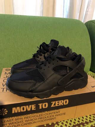 Bambas NIKE AIR HUARACHE talla 39 mujer. de segunda mano por 70 EUR en  L\\'Hospitalet de Llobregat en WALLAPOP