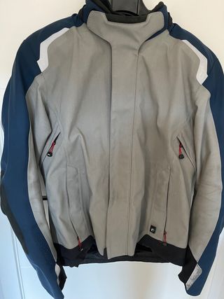 El nuevo traje StreetGuard, para cualquier climatología