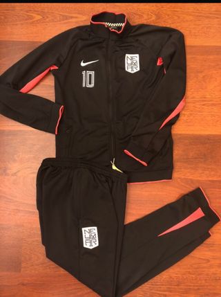 Chándal NIKE NEYMAR de segunda mano por 35 EUR en Valencia en WALLAPOP
