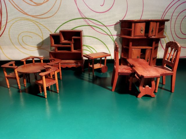 Colección 45 muebles en miniatura
