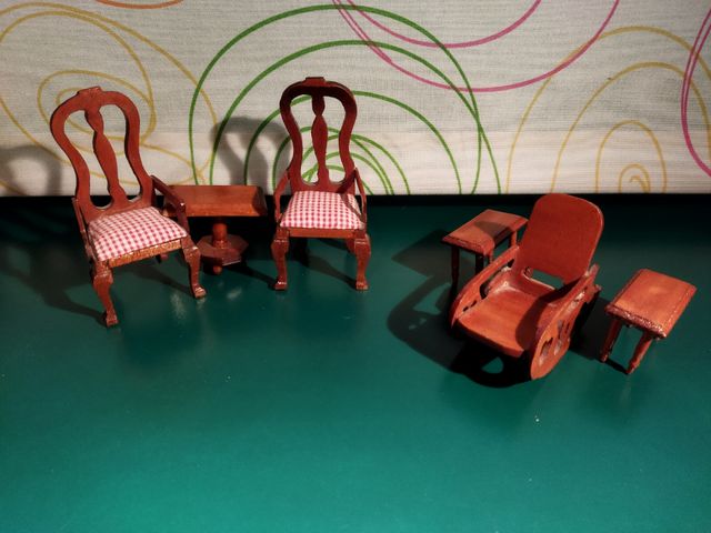 Colección 45 muebles en miniatura