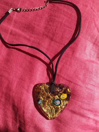COLLAR CORAZÓN de segunda mano por 5 EUR en Sant Adrià de Besòs en WALLAPOP