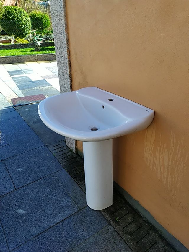 lavado con pedestal roca
