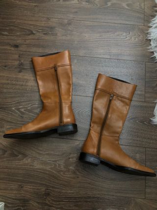 Botas altas marron claro de cuero Zalando de segunda mano por 42 EUR en  Zaragoza en WALLAPOP