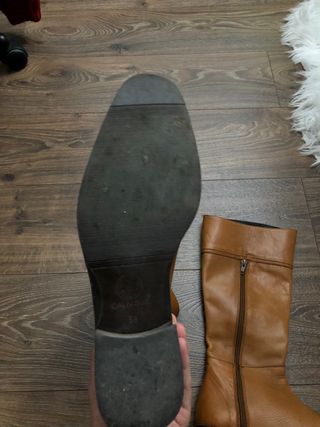 Botas altas marron claro de cuero Zalando de segunda mano por 42 EUR en  Zaragoza en WALLAPOP