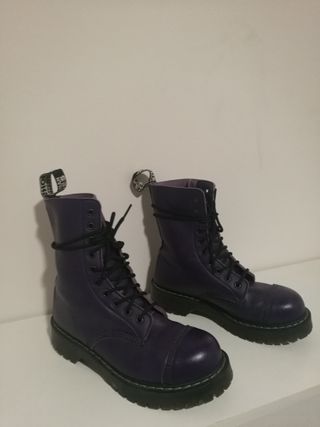 Botas Dr. Martens Veganas Talla 39-40 de segunda mano por 95 EUR en  Santelices en WALLAPOP