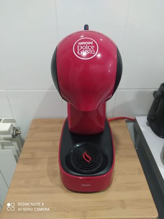 Cafetera Dolce gusto krups de segunda mano por 30 EUR en Villanueva del  Pardillo en WALLAPOP
