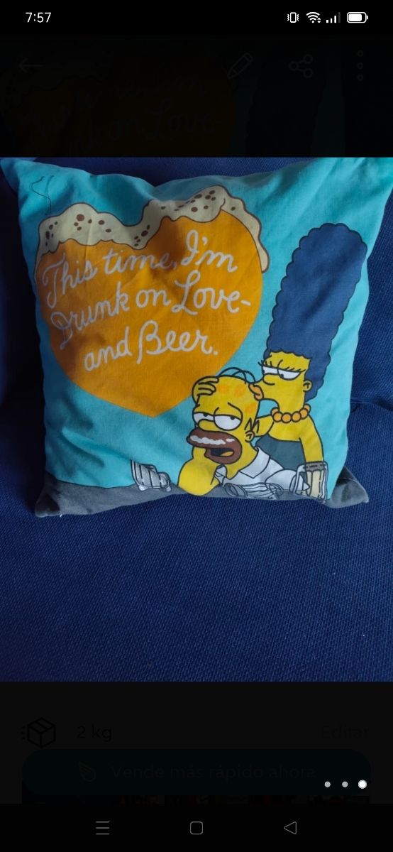 Cojín de los Simpson.