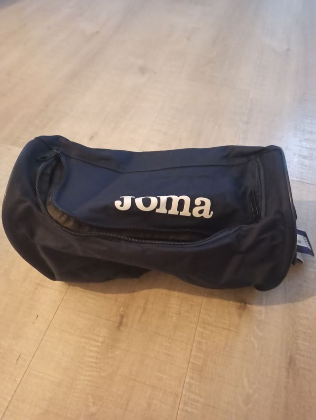 Botero futbol Joma