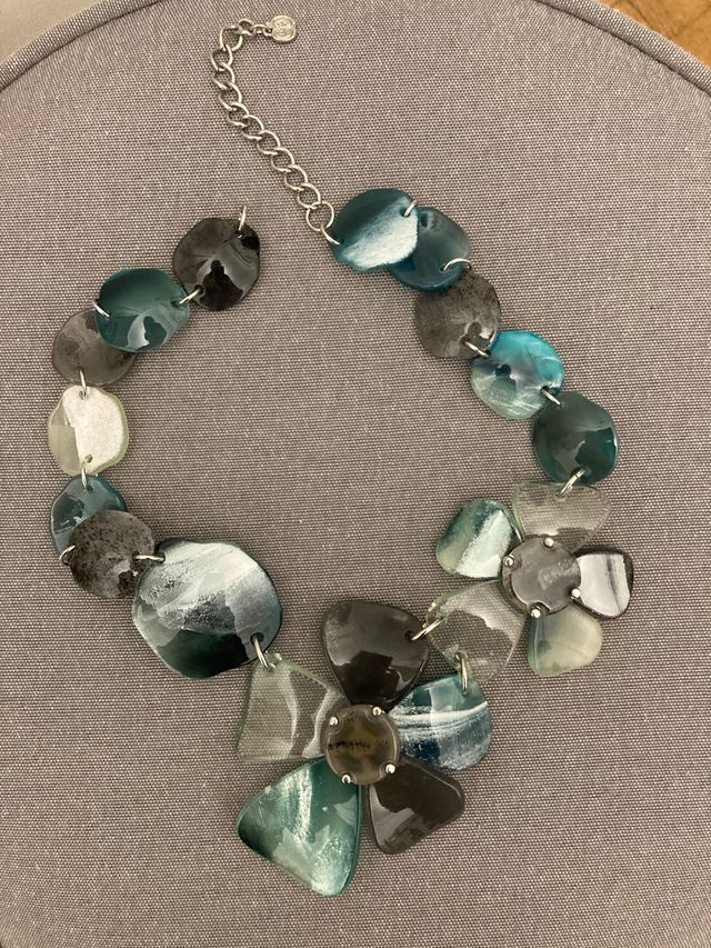 Collar gargantilla sin usar