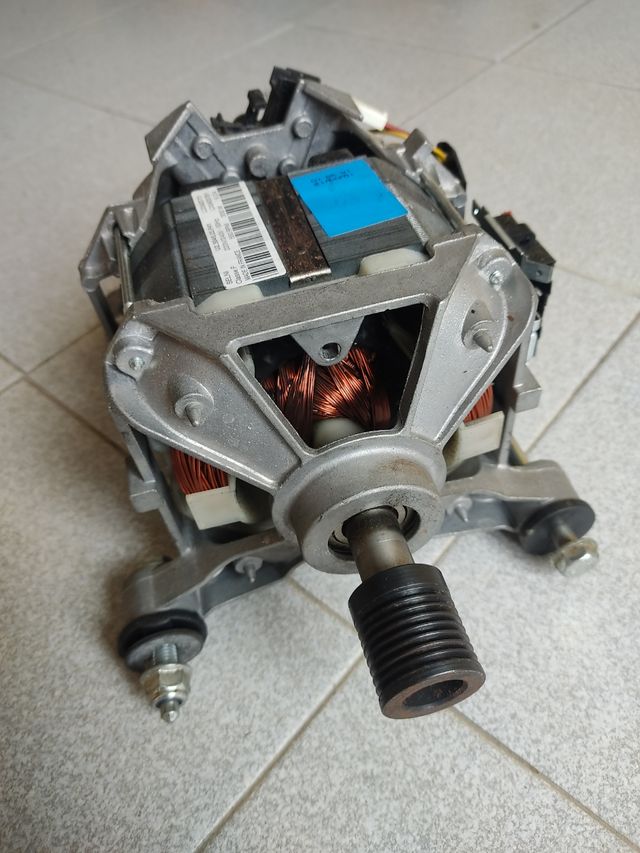 Motore per lavatrice Fagor.