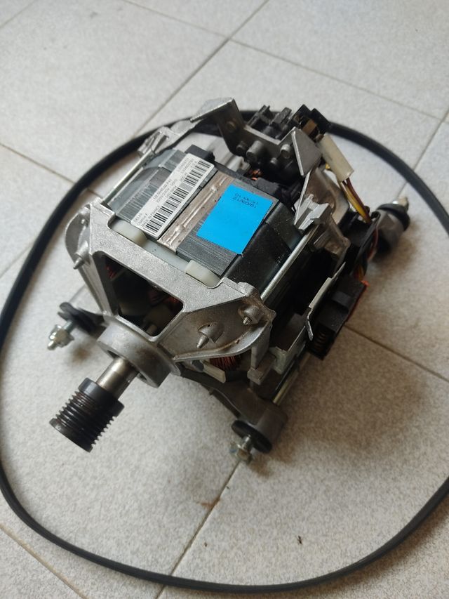 Motore per lavatrice Fagor.