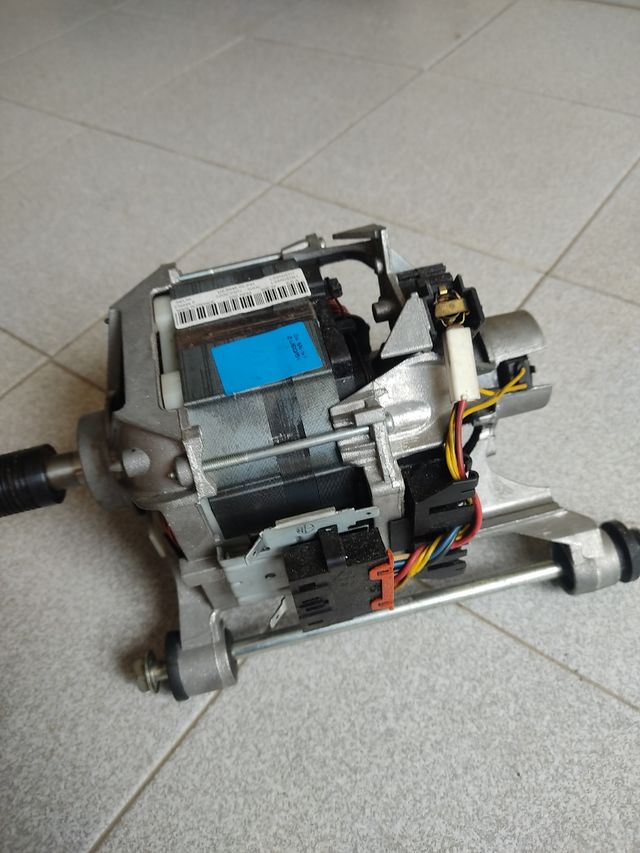 Motore per lavatrice Fagor.