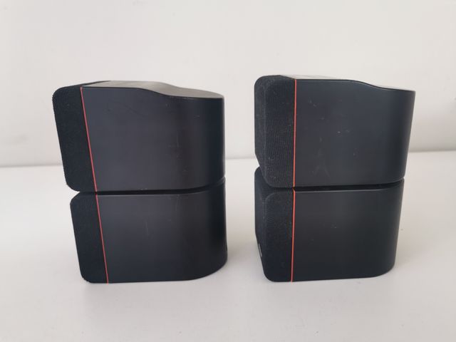 se vende altavoces marca BOSE